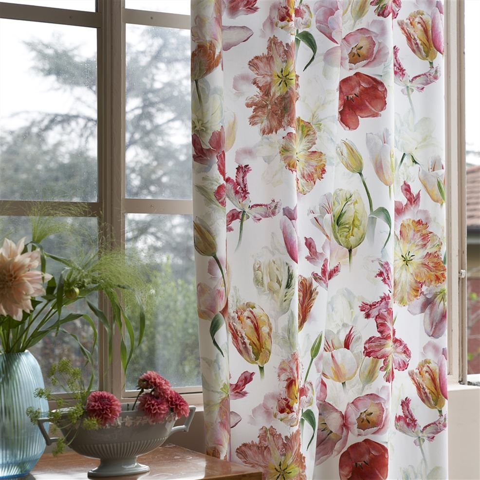 tulip curtain